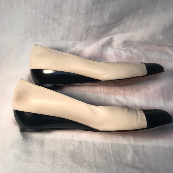 Vintage Ferragamo Flats, cream/black, size 9B - Picture 7 of 12